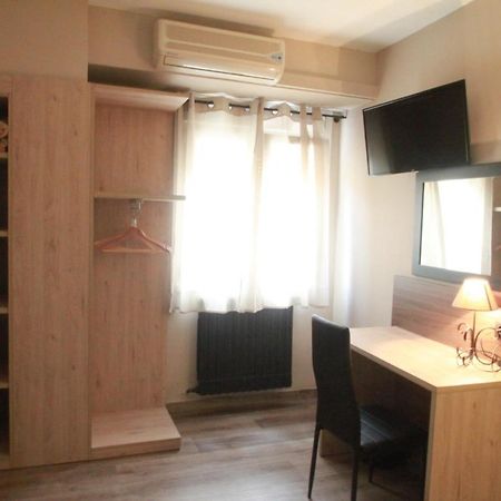 Hotel, H De L'Anton Batea Екстер'єр фото