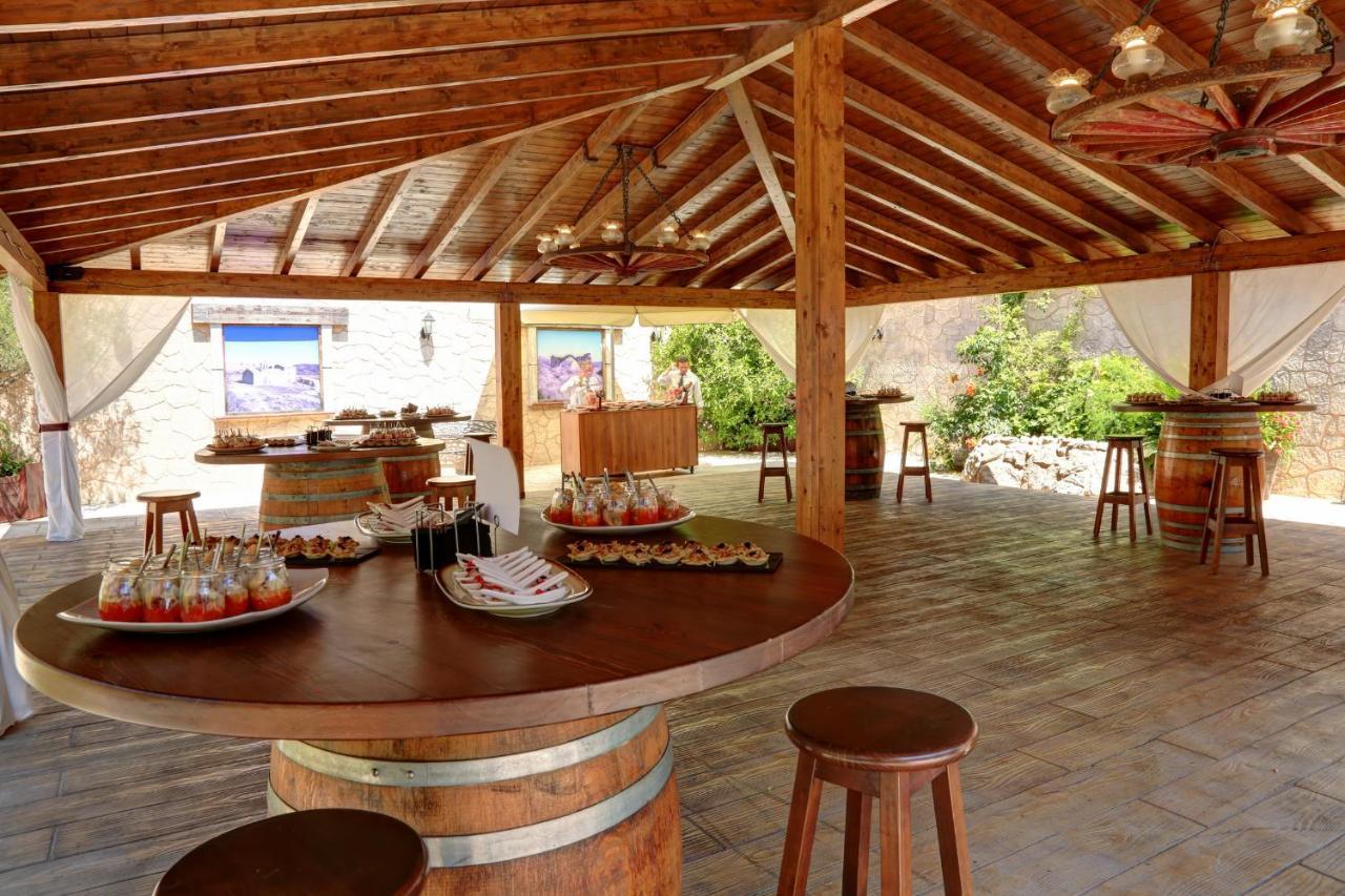 Hotel, H De L'Anton Batea Екстер'єр фото