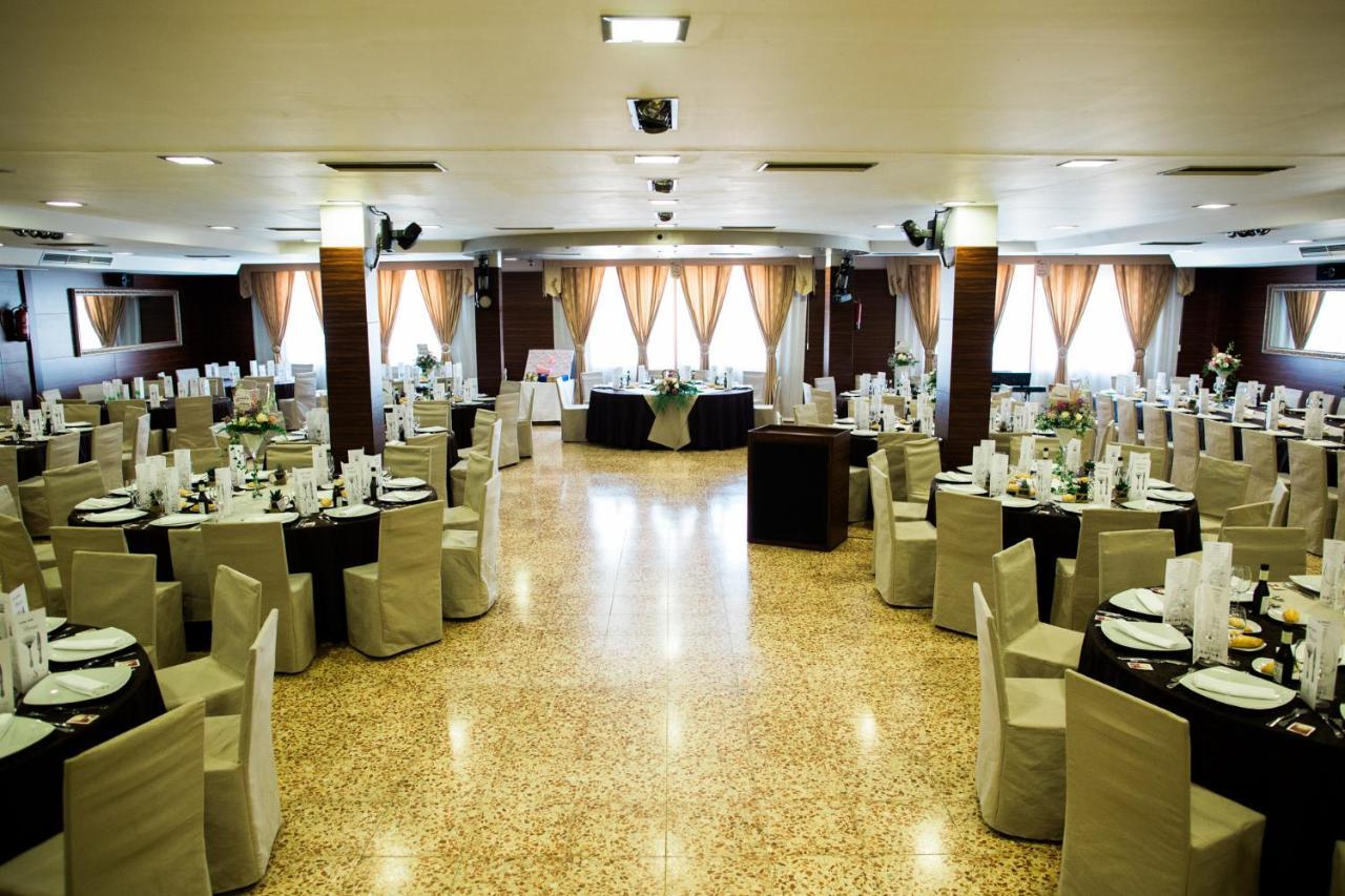 Hotel, H De L'Anton Batea Екстер'єр фото