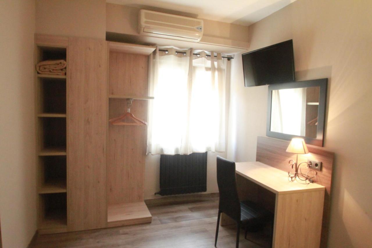 Hotel, H De L'Anton Batea Екстер'єр фото